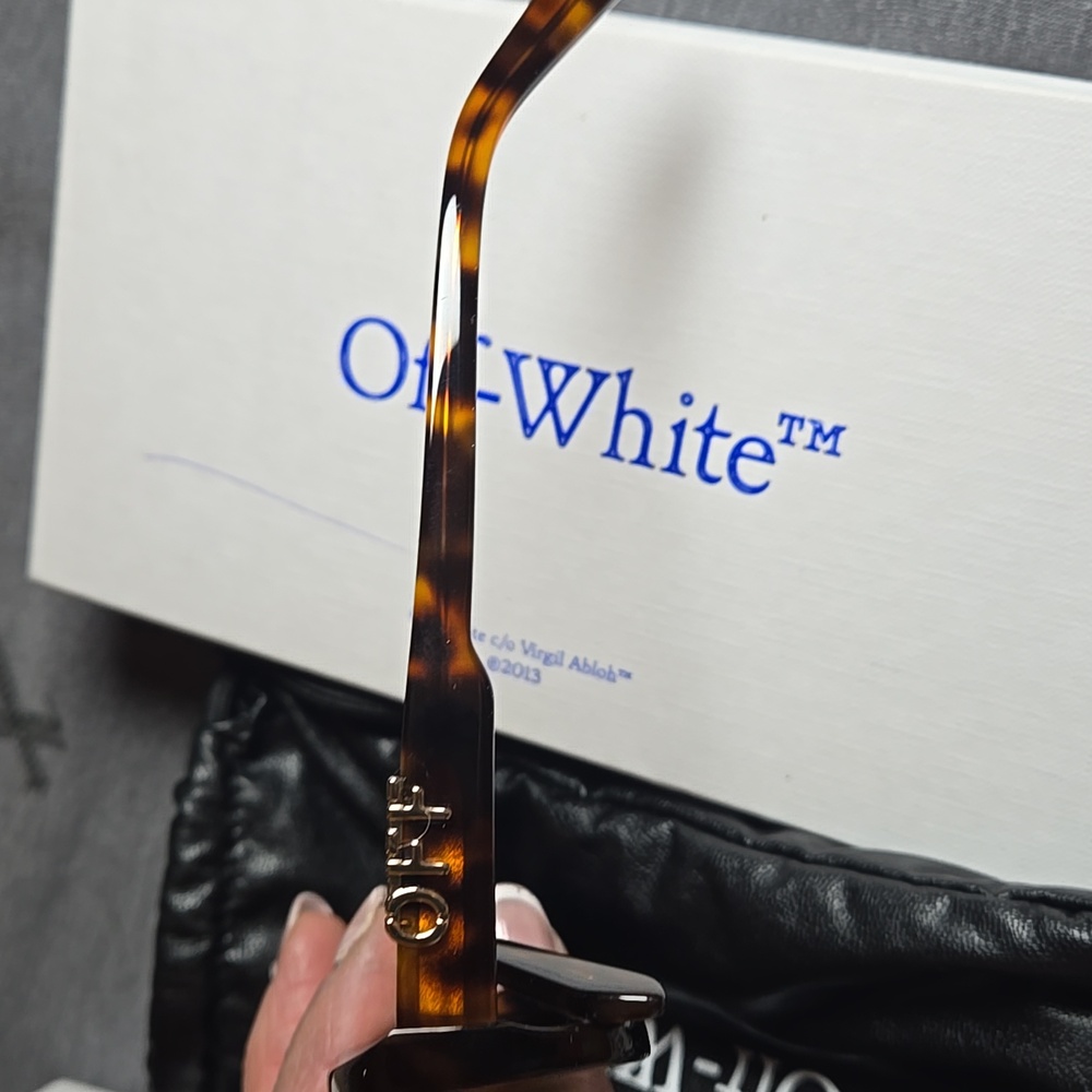 OFF WHITE Sunglasses the Renton Women's Eyewear (MSRP $328) - Picture 4 of 5